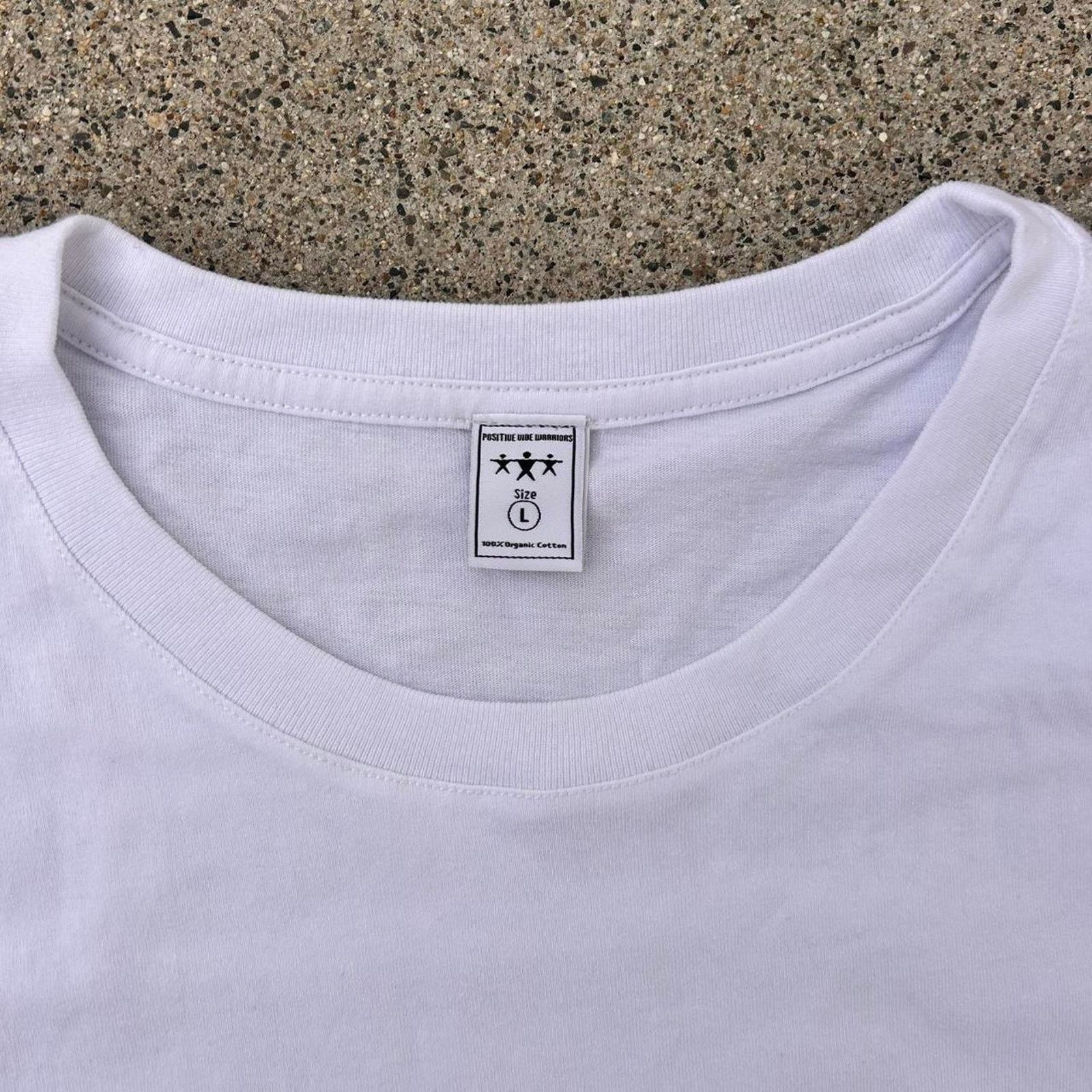 Other Surf graphic shirt size large Size US L / EU 52-54 / 3 - 4 Thumbnail