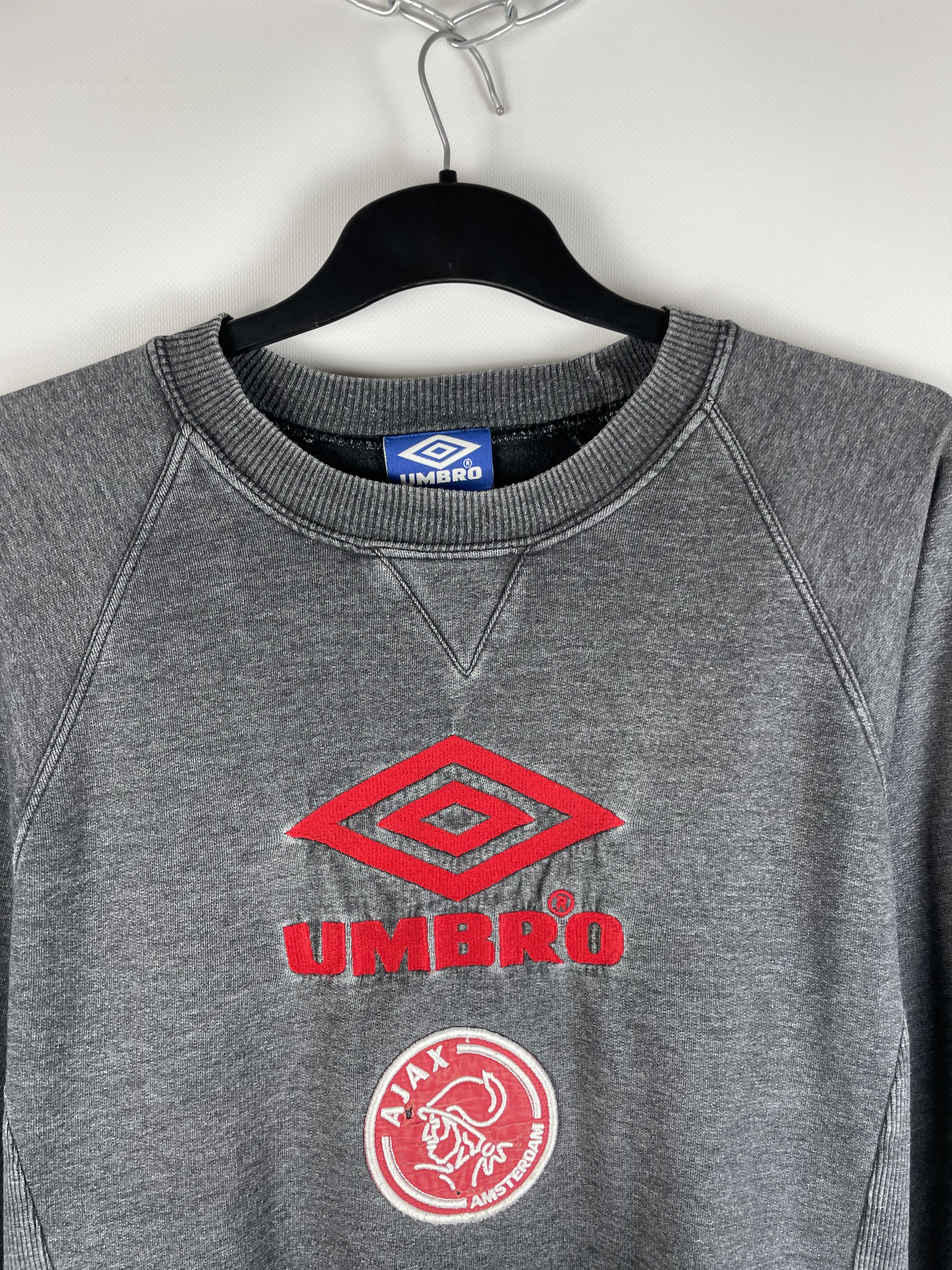 Umbro Vintage Umbro Ajax Amsterdam Training Sweatshirt Size US XL / EU 56 / 4 - 3 Thumbnail