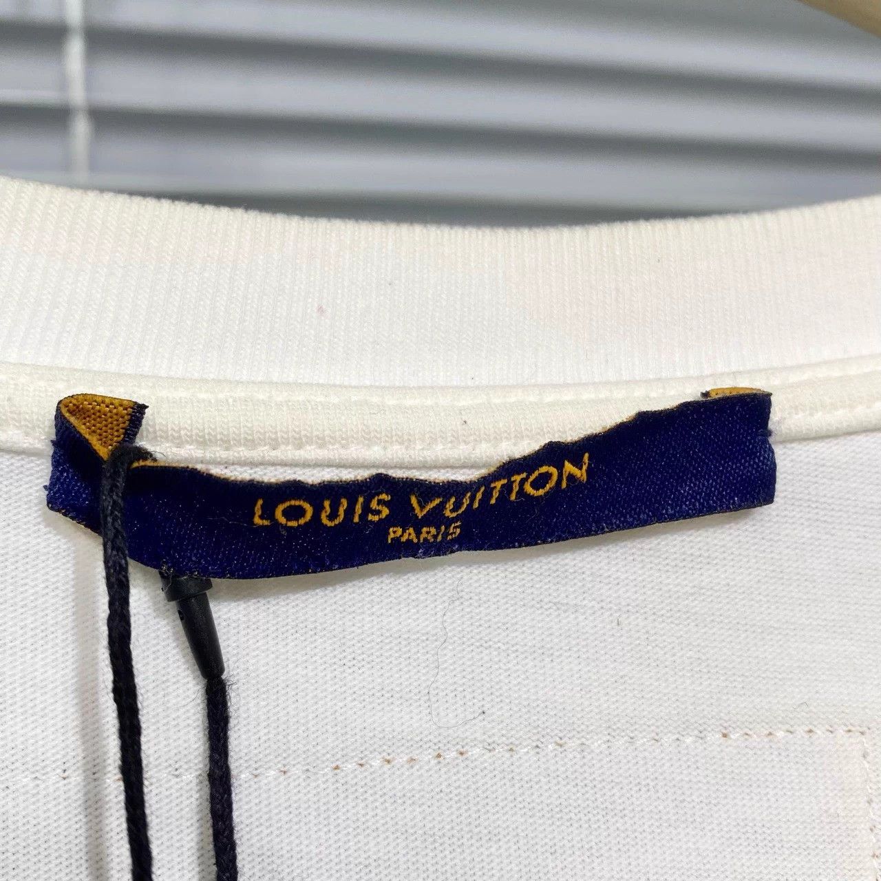 Louis Vuitton LV SS23 Graffiti & Back Logo White Short Sleeve M Size US M / EU 48-50 / 2 - 3 Thumbnail