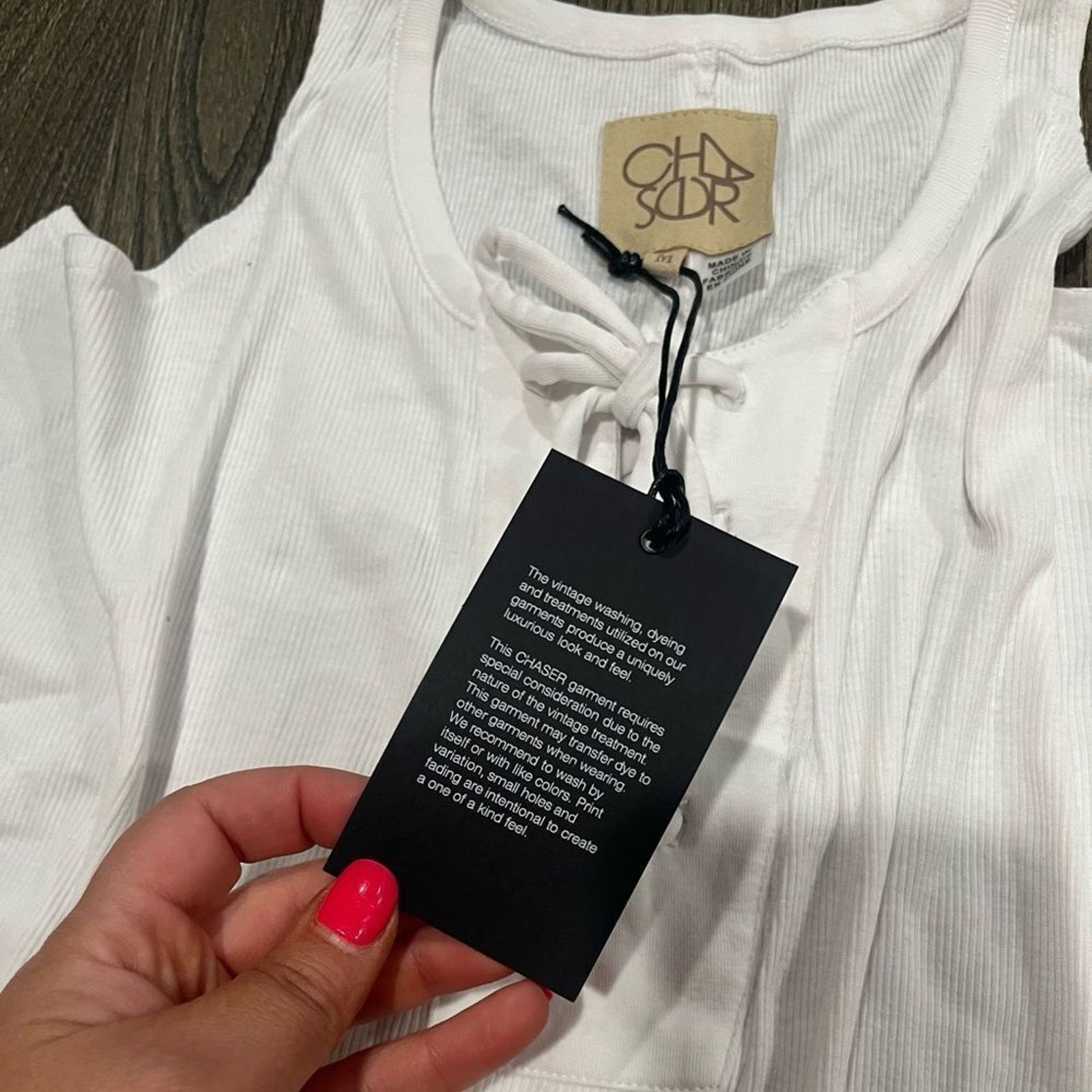Vintage NWT Chaser White Henley Cold Shoulder T-Shirt Size M Size M / US 6-8 / IT 42-44 - 3 Thumbnail