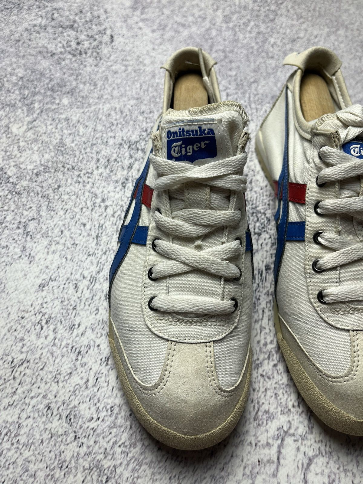 Asics Asics Onitsuka Tiger Mexico 66 Distressed Sneakers 10 Rare Size US 6 / EU 39 - 17 Thumbnail