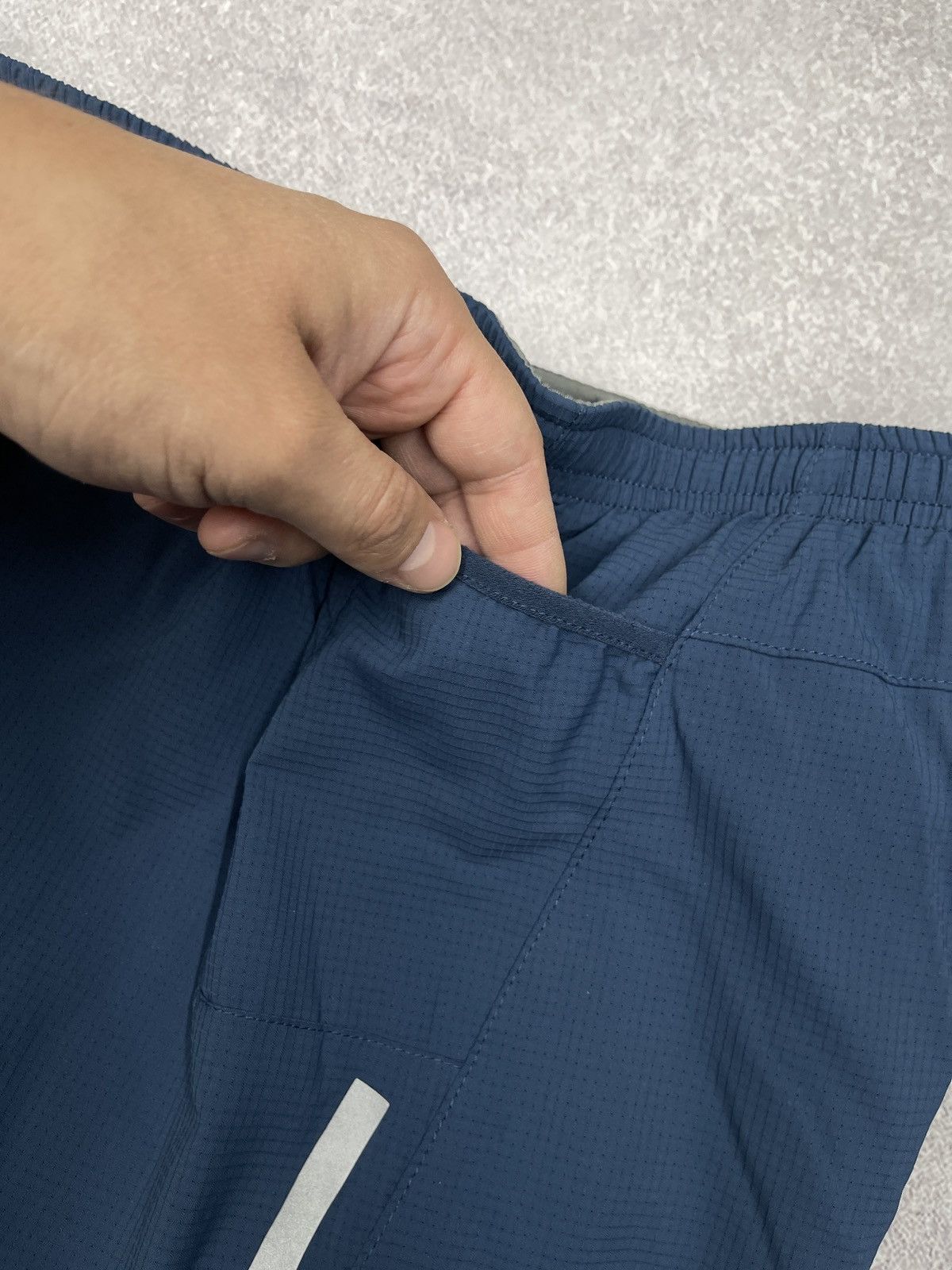Nike Mens Nike Running 2 in 1 Shorts Leggings Drill Y2K ACG TN Size US 32 / EU 48 - 11 Thumbnail