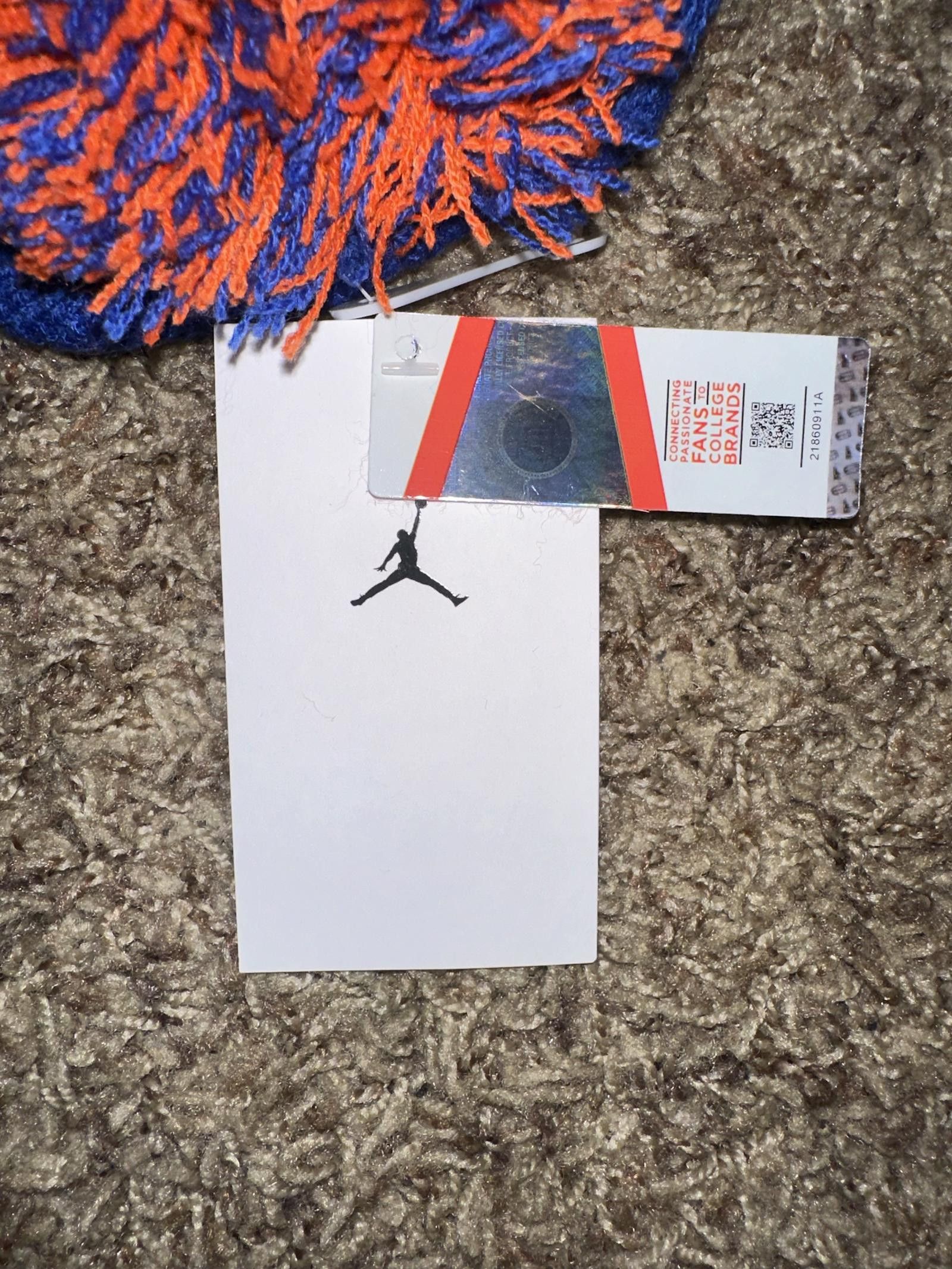 Nike Jordan Sideline Team Florida Gators Cuffed Knit Hat with Pom Size ONE SIZE - 11 Thumbnail