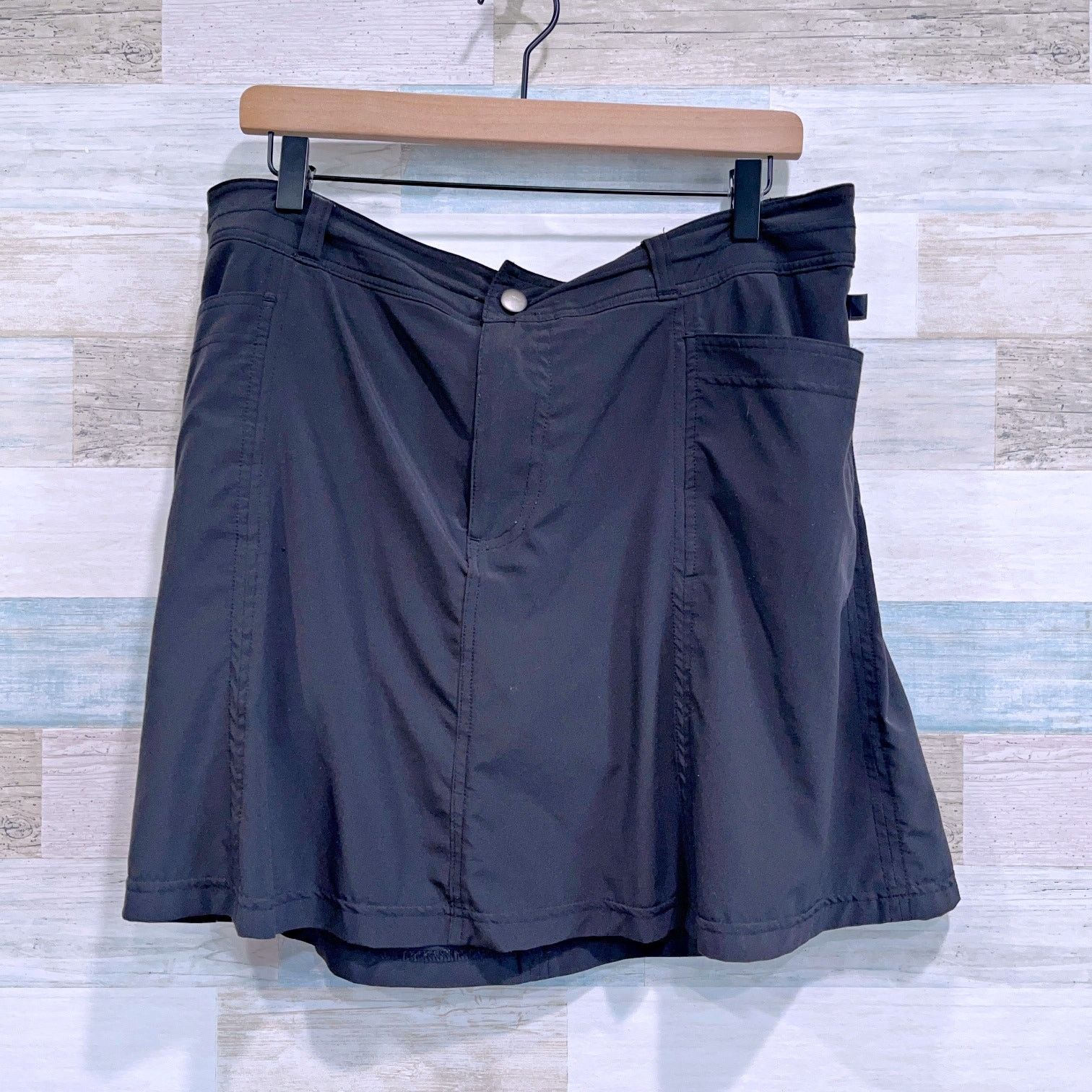 L.L. Bean LL Bean Comfort Trail Skort Black Mid Rise Activewear 16 Size 39" - 1 Thumbnail