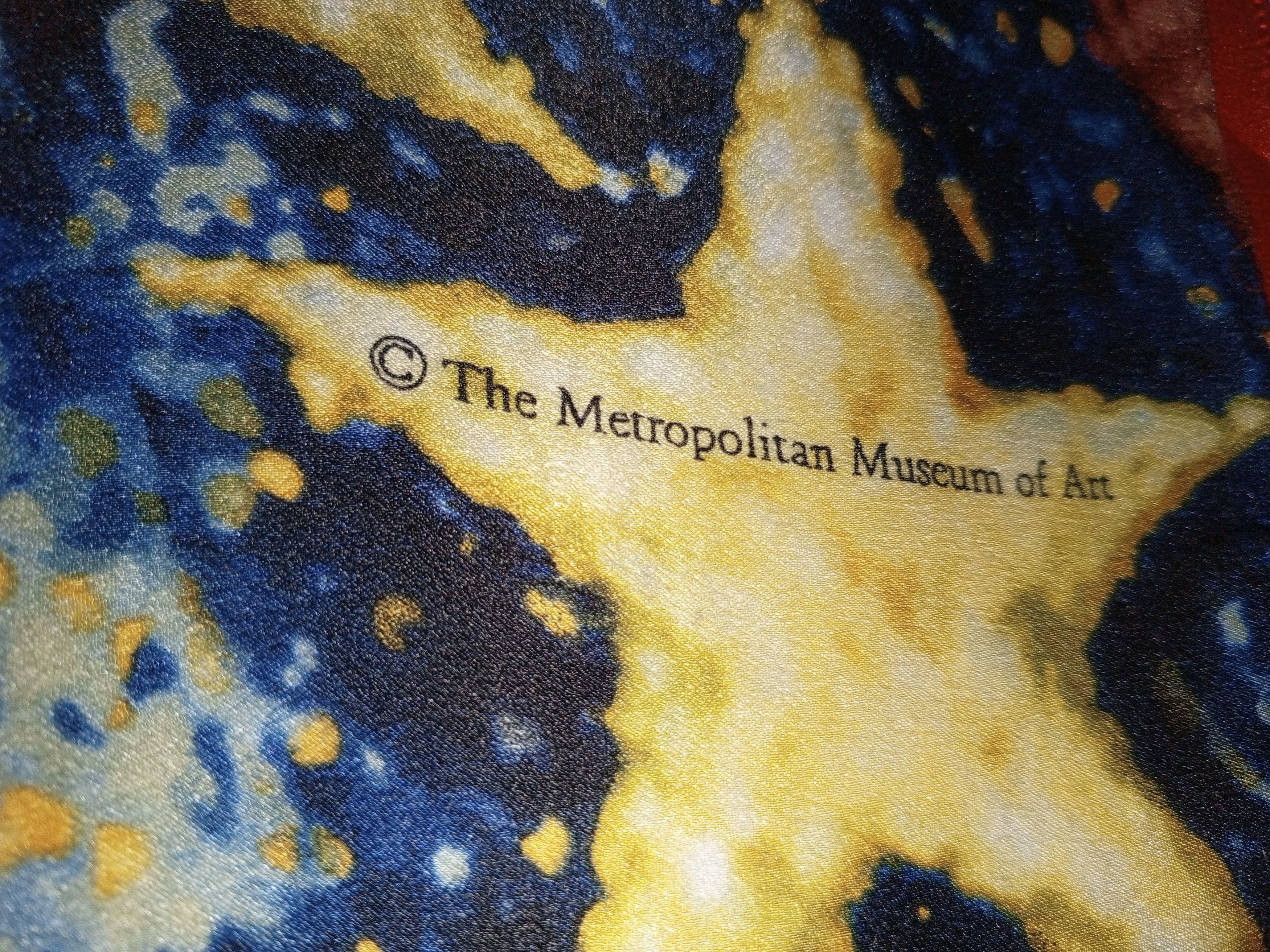 Vintage METROPOLITAN MUSEUM Souvenir Abstract Large Silk Scarf 34x34 Size ONE SIZE - 2 Thumbnail