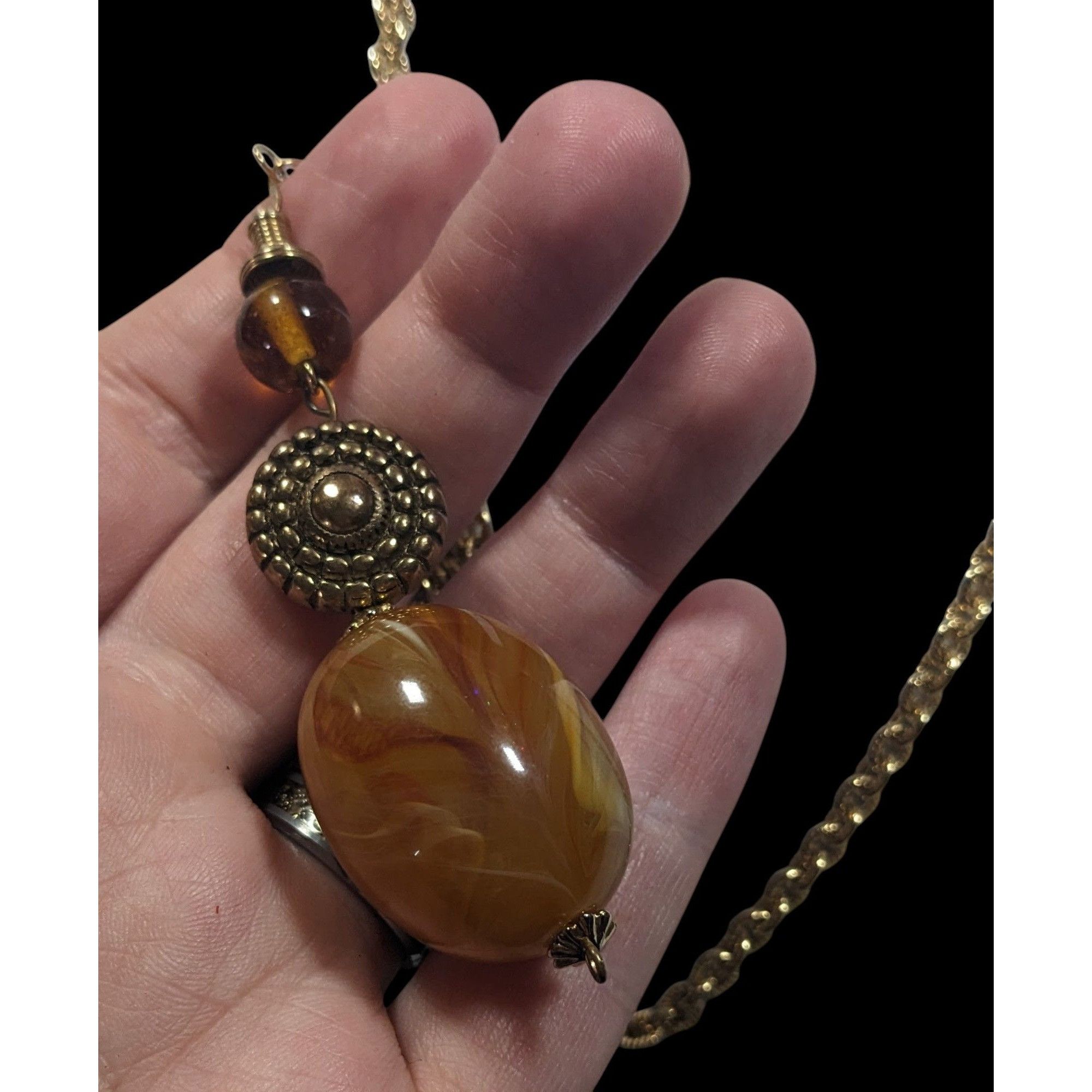 Other Retro Gold Tone And Honey Pendant Necklace Size ONE SIZE - 3 Thumbnail