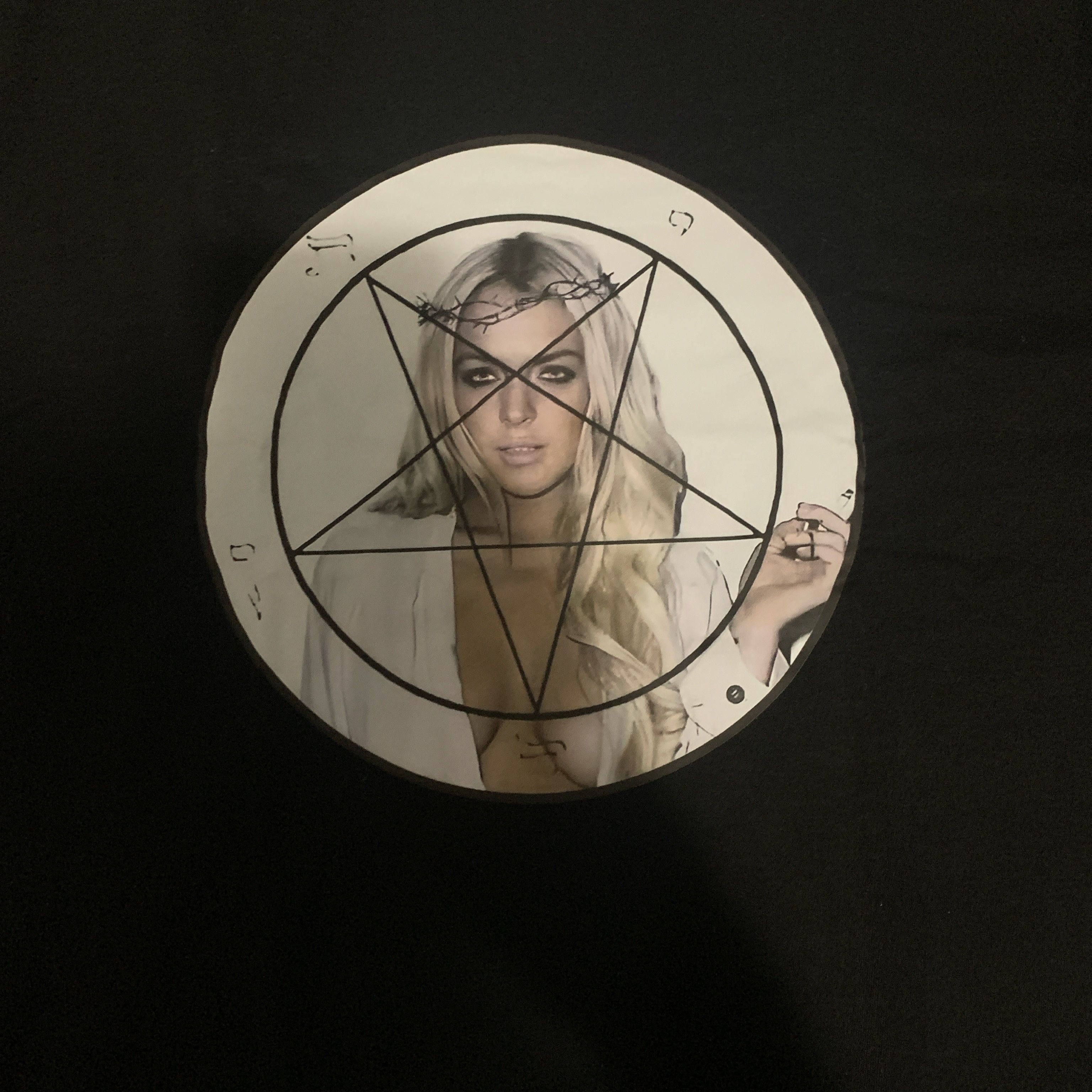 Revenge Lindsay Lohan pentagram shirt Size US L / EU 52-54 / 3 - 2 Thumbnail