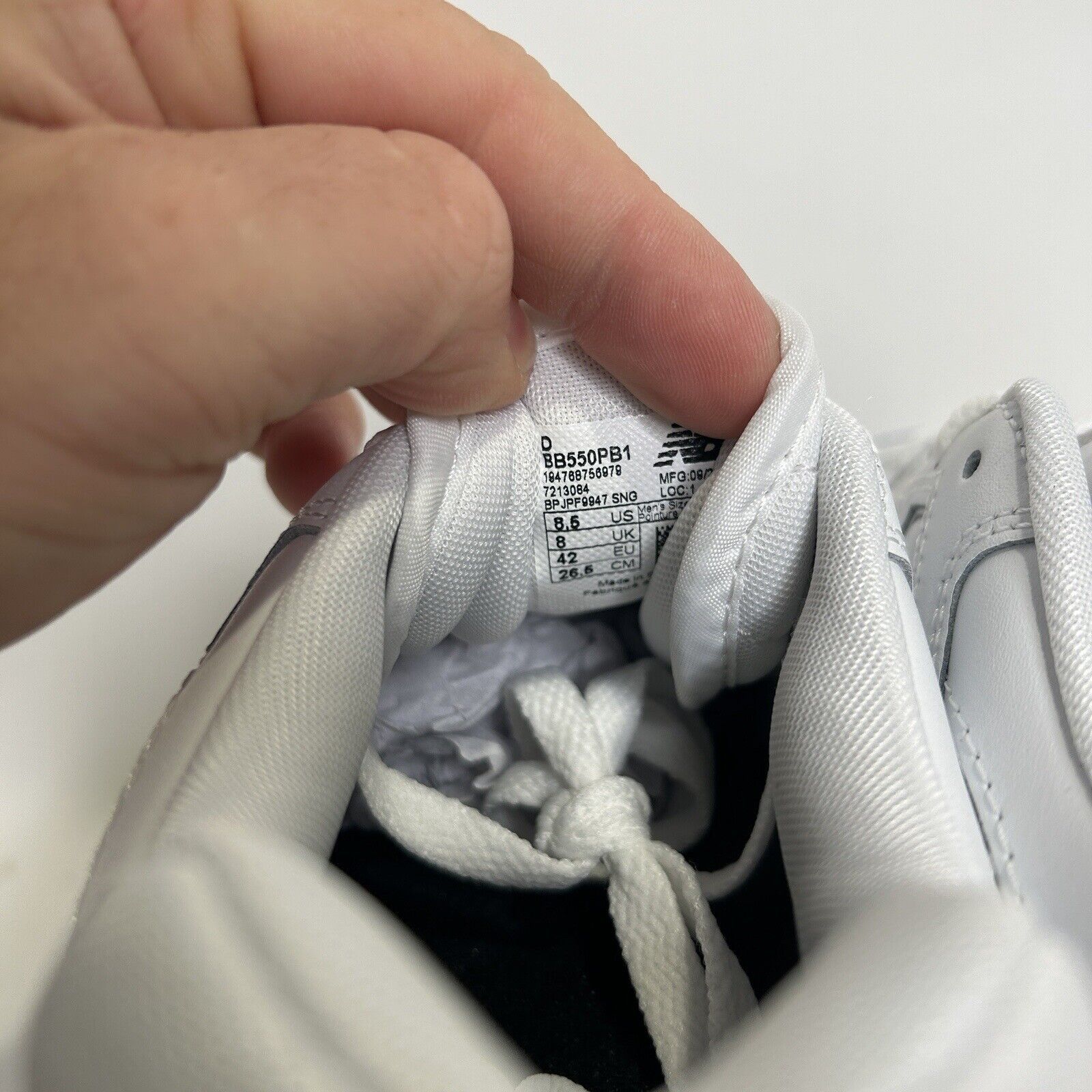 New Balance New Balance 550 “White Grey” 2024 Size US 8.5 / EU 41-42 - 6 Thumbnail