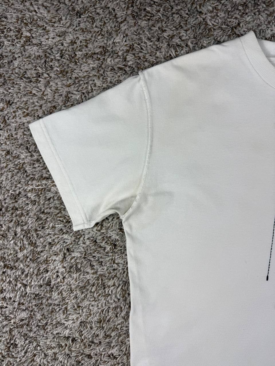 Louis Vuitton Louis Vuitton LV Pendant Crew Neck Short Sleeve T-Shirt Size US S / EU 44-46 / 1 - 7 Thumbnail