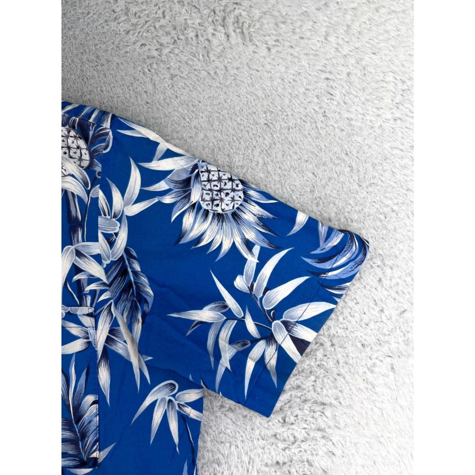 Vintage Hawaii Blues Shirt Adult Large Blue Bamboo Pineapple Print Button Up Mens Size US L / EU 52-54 / 3 - 2 Thumbnail