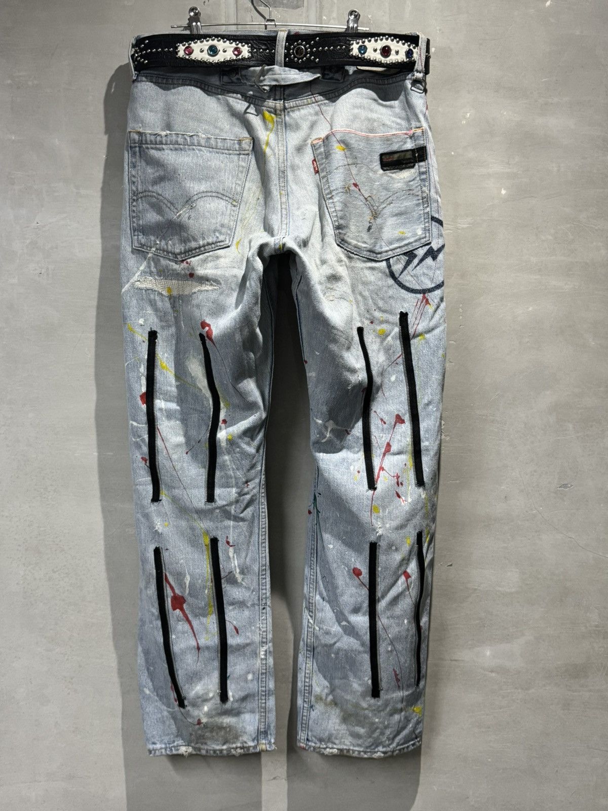 Fragment Design × Levi's Heavily Distressed Levis 505 x Fragment Design Selvedge Jean Size US 36 / EU 52 - 2 Thumbnail