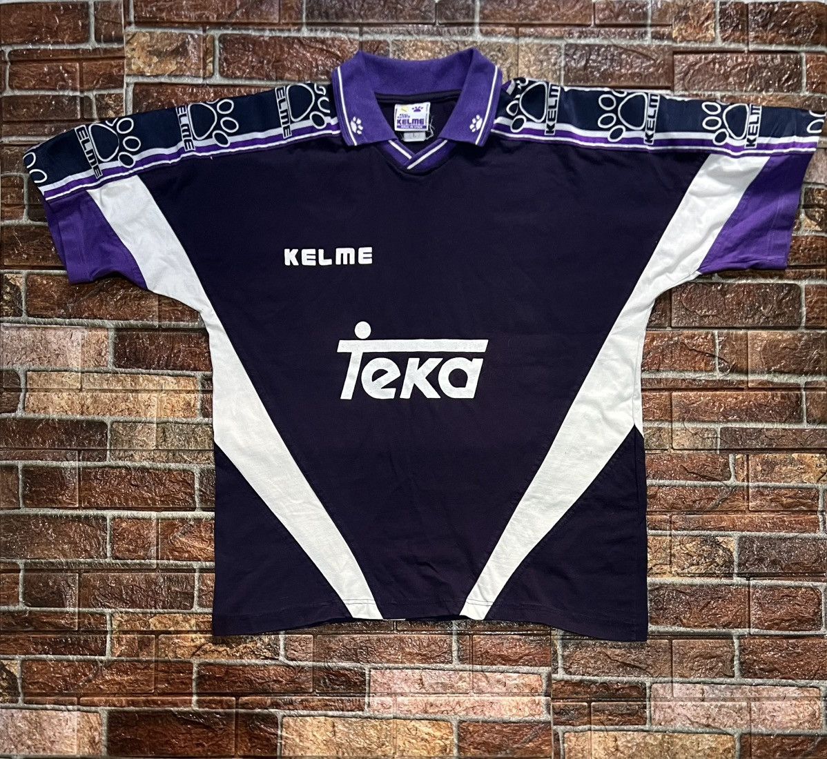 Other Real madrid 1997/1998 training jersey Size US L / EU 52-54 / 3 - 1 Thumbnail