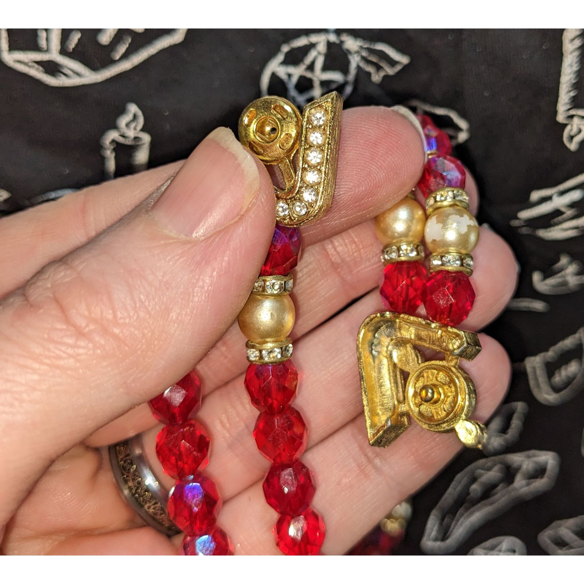 Other Vintage Whimsical Red Beaded Necklace With Gold Tone Accents Size ONE SIZE - 4 Thumbnail
