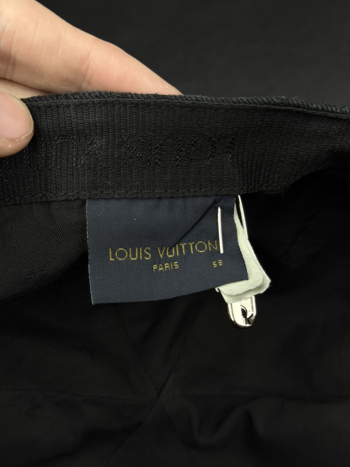 Louis Vuitton LOUIS VUITTON Monogram Essential Baseball Cap Canvas Size 58 Size ONE SIZE - 16 Thumbnail