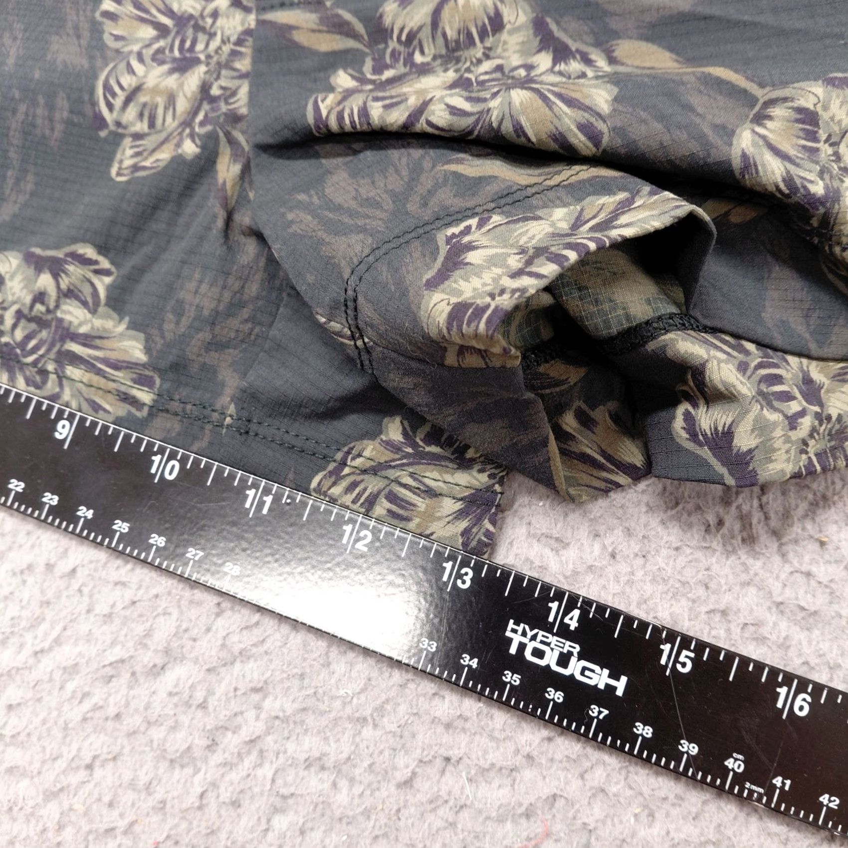 Athleta Athleta Trekkie North Printed Shorts Women's Size 4 Olive Army Green Floral Pattern Pockets Stretch Breathable Athletic Shorts Womens Size 27" / US 4 / IT 40 - 5 Thumbnail