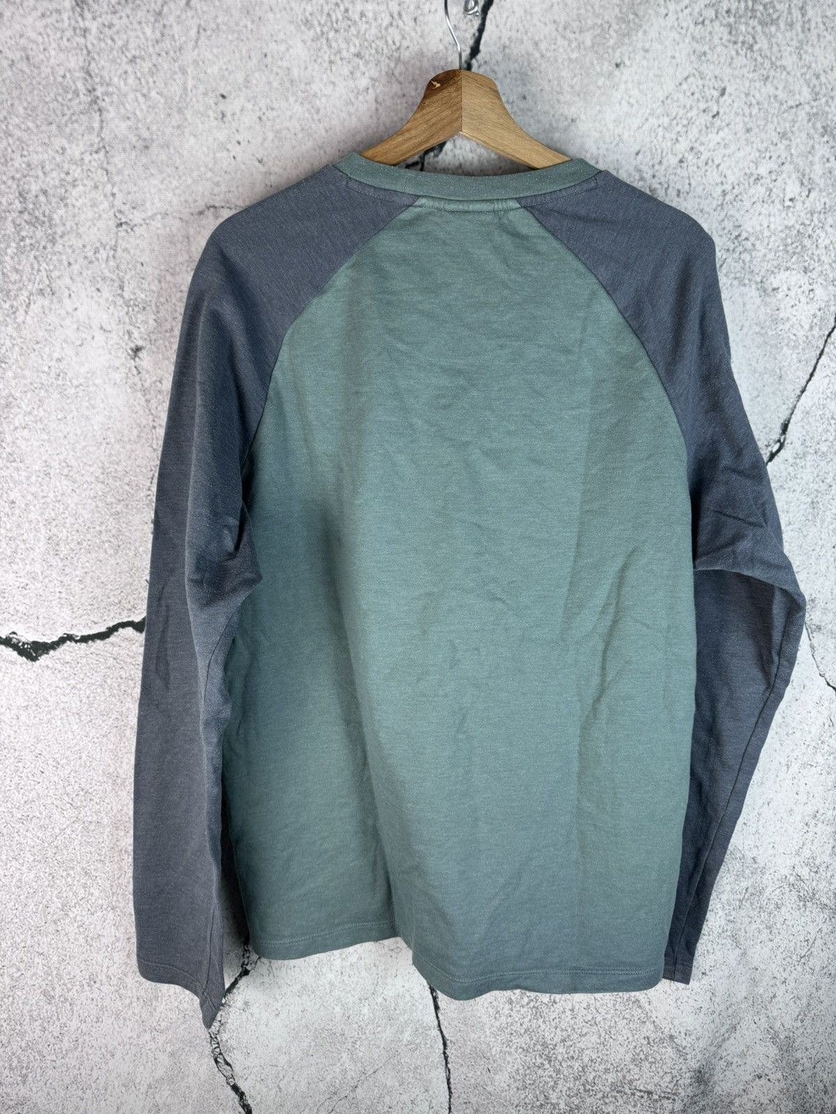 Patagonia VINTAGE Y2K PATAGONIA BIG LOGO LIGHT SWEATSHIRT STREETWEAR Size US L / EU 52-54 / 3 - 2 Thumbnail