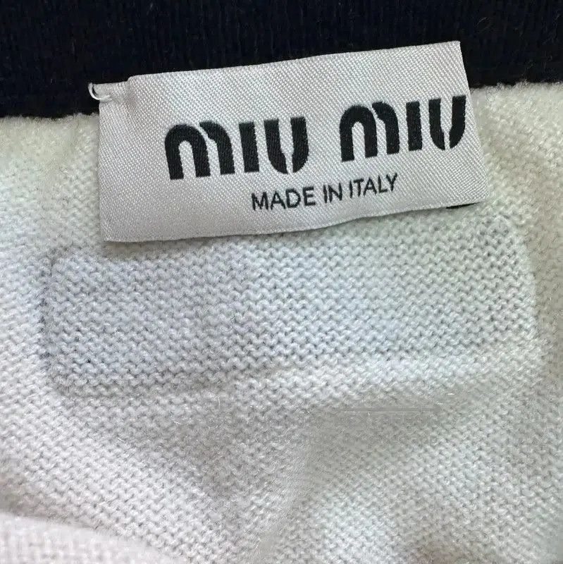 Miu Miu Miu Miu White Cashmere Mini Skirt . Size 22" - 4 Thumbnail