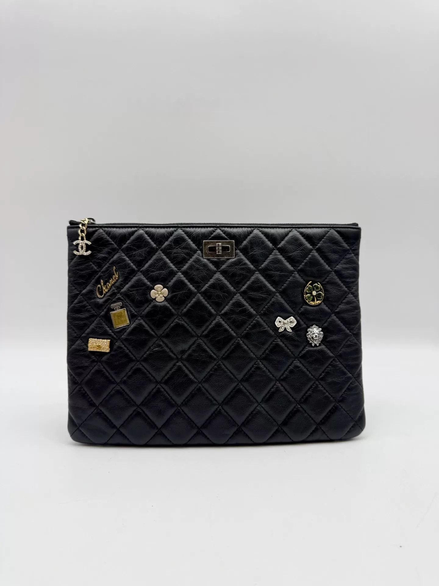Chanel Pre-loved Bag Very good condition Size ONE SIZE - 1 Thumbnail