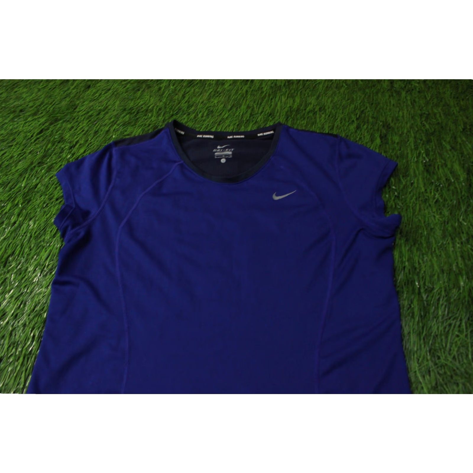 Nike Nike Dri-FIT Running Shirt Women M Blue and Black Training Jersey Tee 2016 Nike Shirt Women Shirt Training 2016 Run Womens Size M / US 6-8 / IT 42-44 - 2 Thumbnail