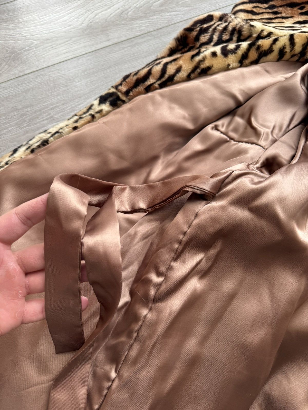 Vintage Vintage Leopard Rabbit Fur Coat – Genuine Real Fur – 90s Y2K Size M / US 6-8 / IT 42-44 - 9 Thumbnail