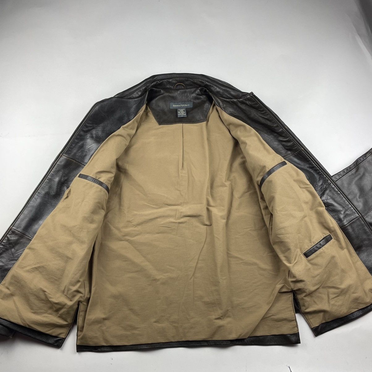 Banana Republic VTG 90’s BANANA REPUBLIC MENS TAN SOFT LEATHER JACKET SIZE M Size US M / EU 48-50 / 2 - 14 Thumbnail