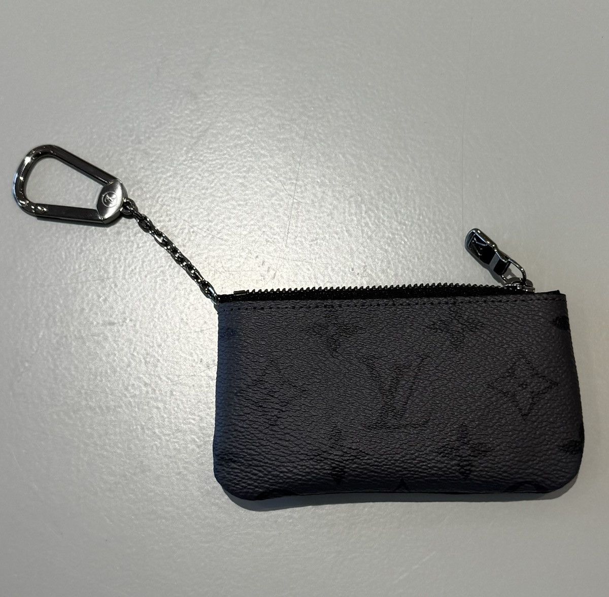Louis Vuitton Louis Vuitton Key Pouch Monogram 2-Tone Grey/Black Size ONE SIZE - 2 Thumbnail