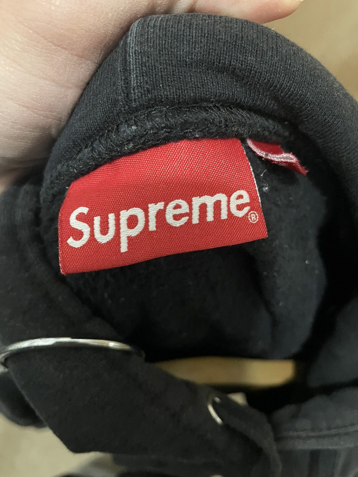 Supreme Supreme vampire hoodie size medium good condition no flaws Size US M / EU 48-50 / 2 - 3 Thumbnail
