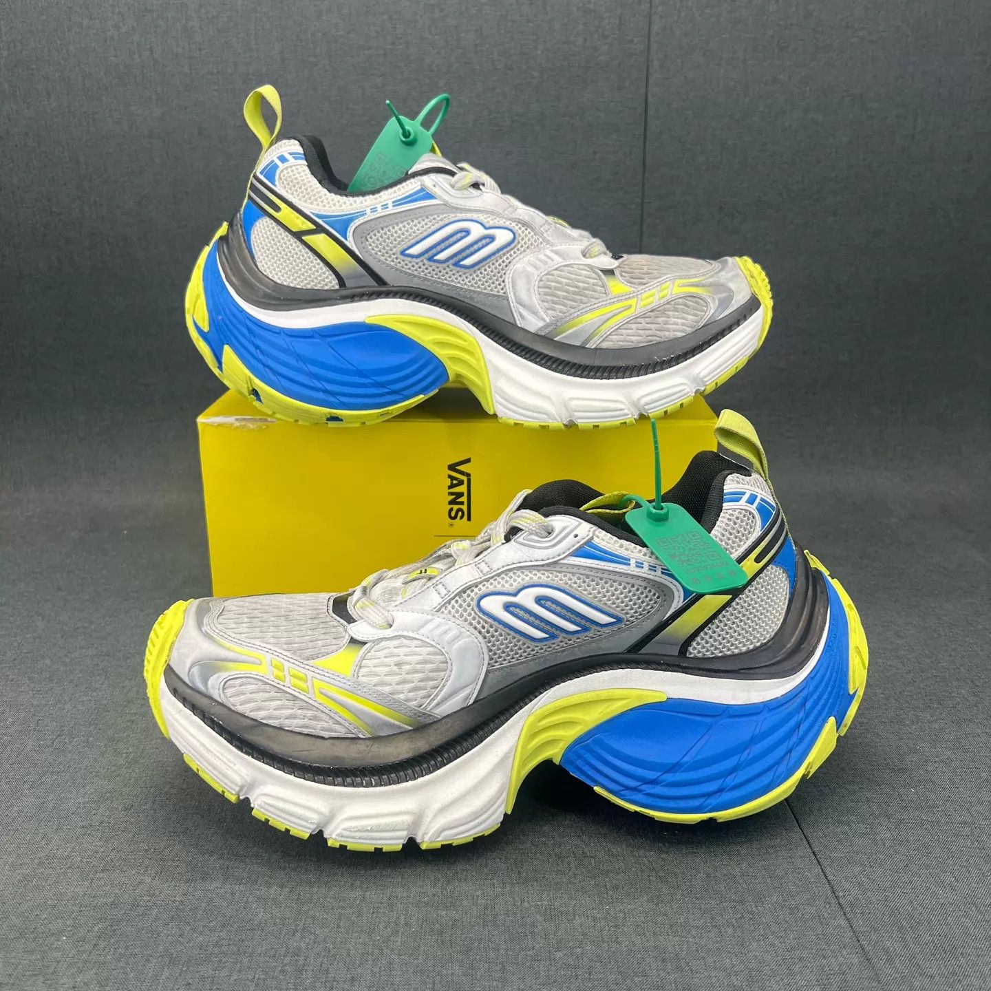 Balenciaga Balenciaga 10xl Yellow Blue Gray 42 New with Box Size US 9 / EU 42 - 3 Thumbnail