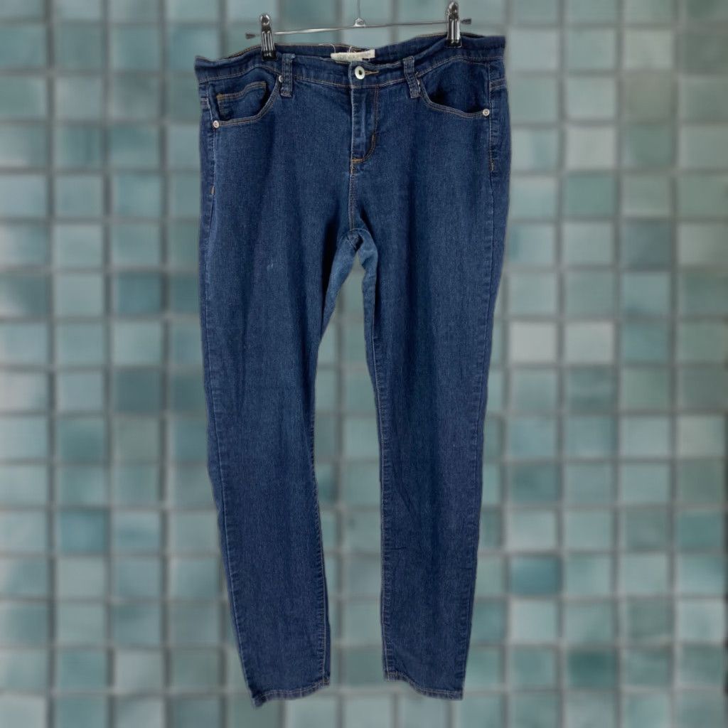 Forever 21 Forever 21 Jeans Womens Mid Rise Skinny Blue Denim Size 30 29.5 in Inseam Regular Long Length 5 Pocket Cuff 34 in Waist Size 30" / US 8 / IT 44 - 1 Thumbnail