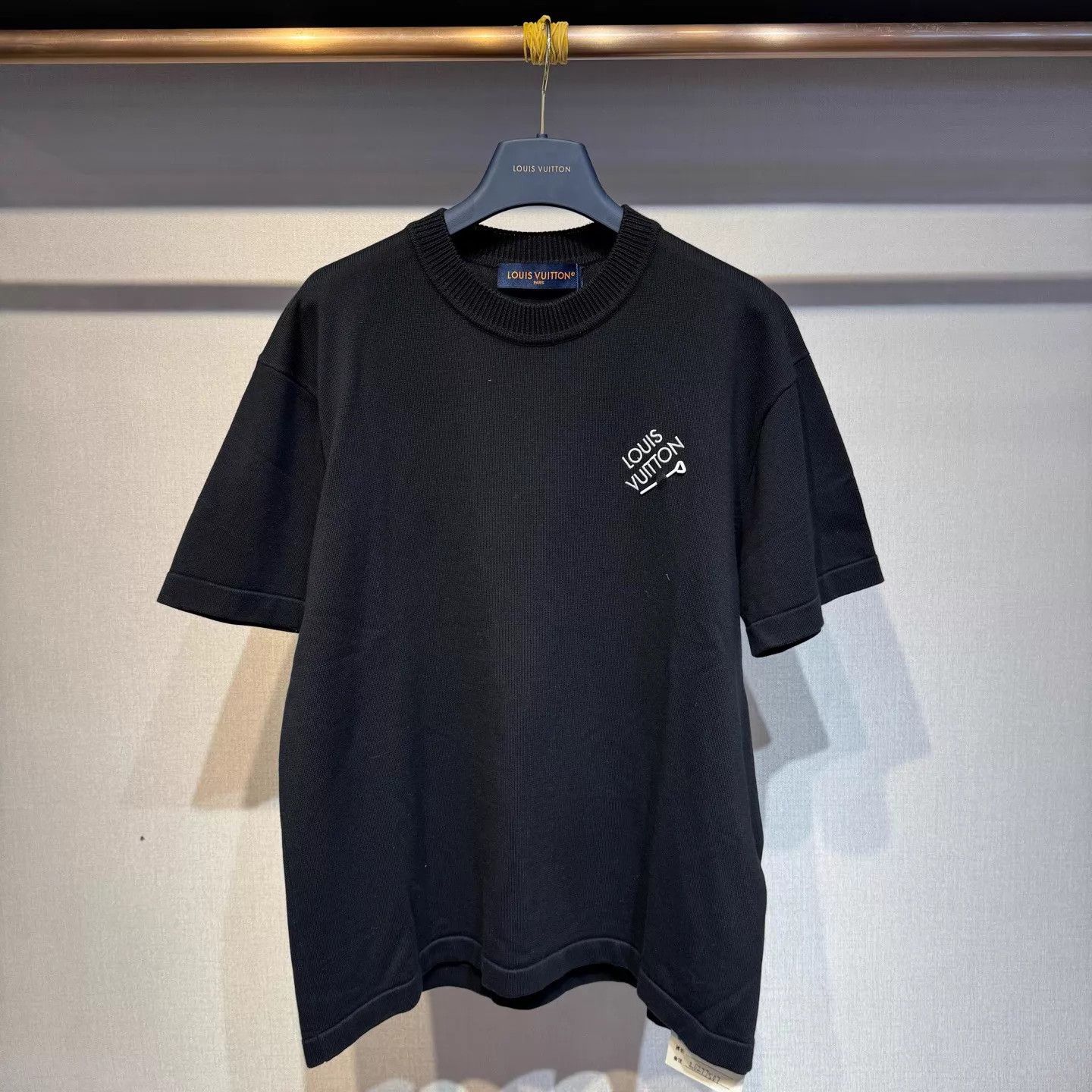 Louis Vuitton Louis Vuitton Black Pin Short Sleeve Size S New Size US S / EU 44-46 / 1 - 1 Thumbnail