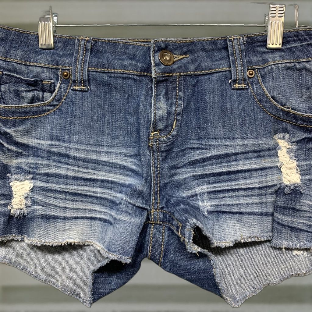 Denime 1st Kiss Blue Denim Shorts Junior Misses Stretch 31" Waist 7" Low Rise XS Women Casual Summer Beach Volleyball Walking Size 26" / US 2 / IT 38 - 1 Thumbnail