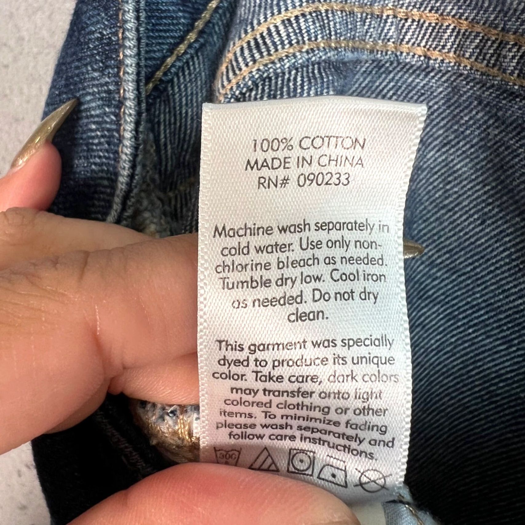 Pacsun VINTAGE PacSun Womens Blue Denim Mom Jeans Size 27 100% Cotton Jeans 27 Womens Blue Mom Rise High 100% Cotton PacSun Size 27" / US 4 / IT 40 - 5 Thumbnail