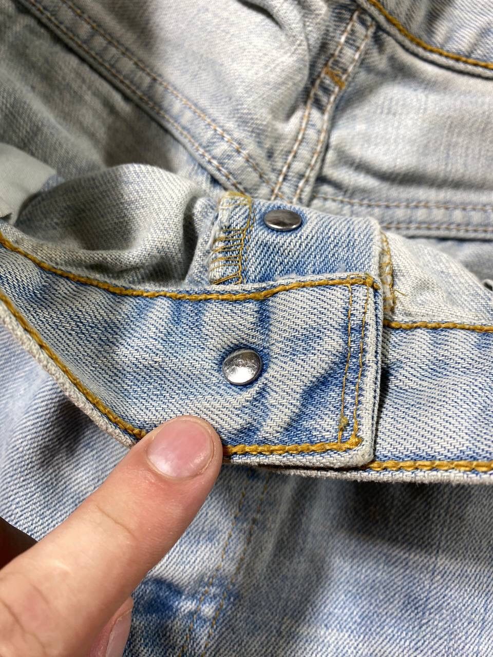 Levi's VINTAGE 90s LEVI’S 501 LIGHT WASH DENIM JEANs SHORTS Size US 34 / EU 50 - 18 Thumbnail