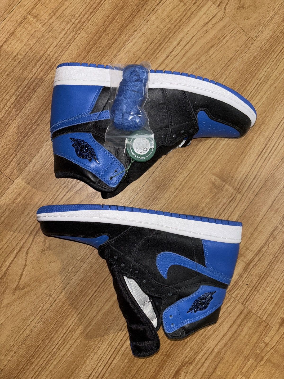 Jordan Brand × Nike Air jordan 1 royal Size US 8 / EU 41 - 5 Thumbnail