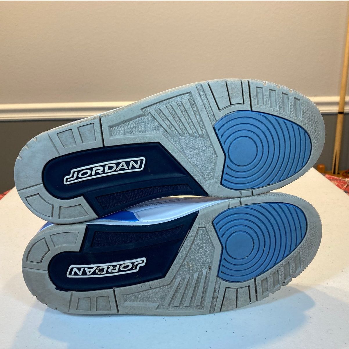 Jordan Brand × Nike Nike Air Jordan 3 Retro "UNC (2020)" Size US 8.5 / EU 41-42 - 6 Thumbnail