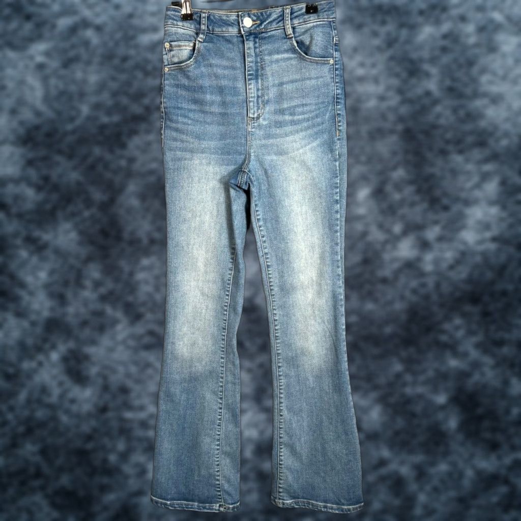 Garage VINTAGE Garage Jeans Flared High Waisted Womens Size 3 Light Blue Denim 30 In Inseam Blue Cotton Blend Size 26" / US 2 / IT 38 - 1 Thumbnail