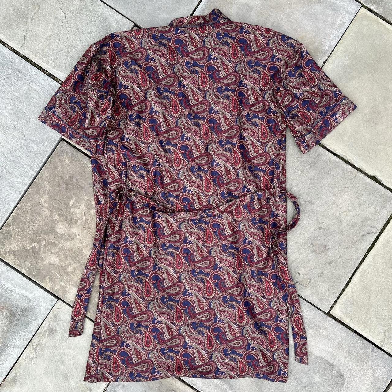 Vintage Vintage 90s Burgundy Paisley Robe Made in USA Size ONE SIZE - 2 Thumbnail
