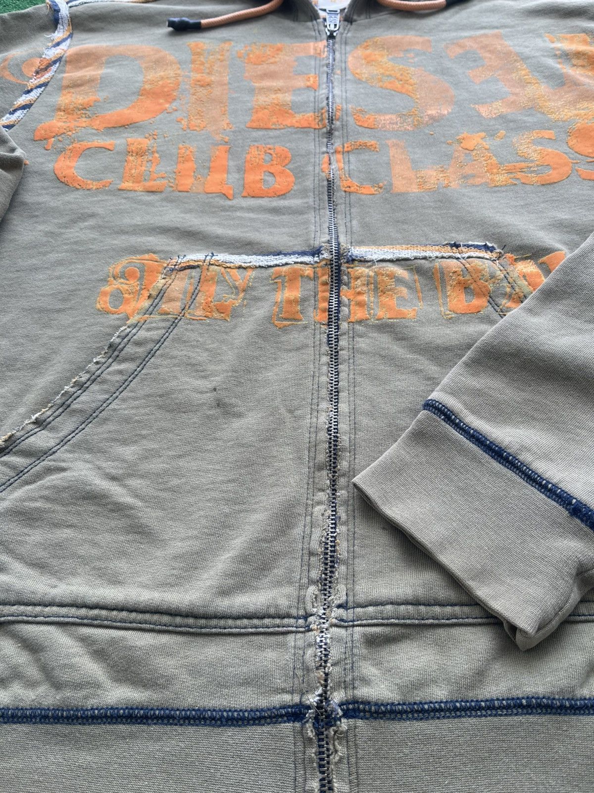 Diesel 🔥HOT🔥VINTAGE DIESEL SPELLOUT VERY RARE Size US XL / EU 56 / 4 - 5 Thumbnail