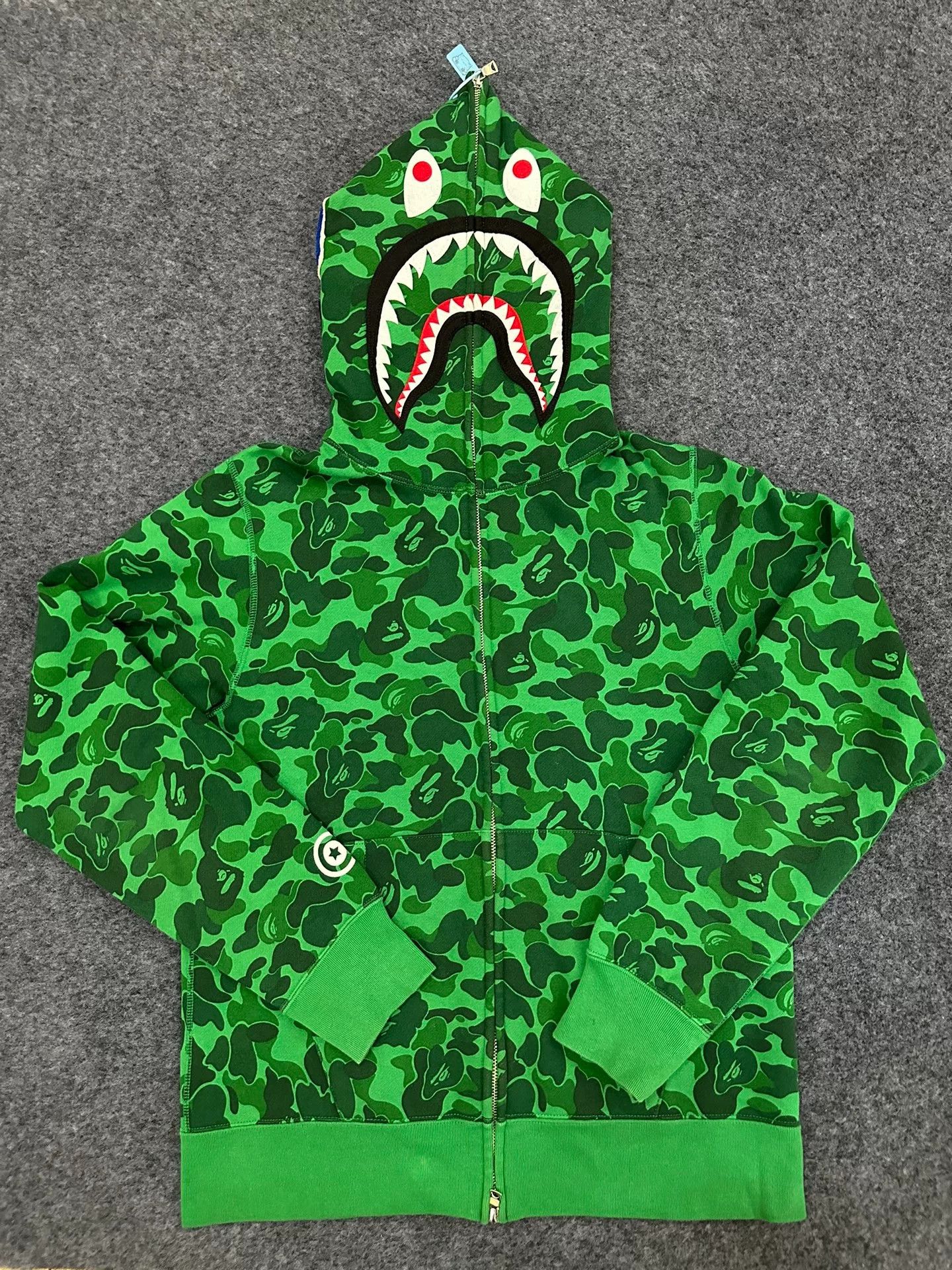 Bape Bape Multi Shark Sweatshirt Pullover Size US L / EU 52-54 / 3 - 1 Thumbnail