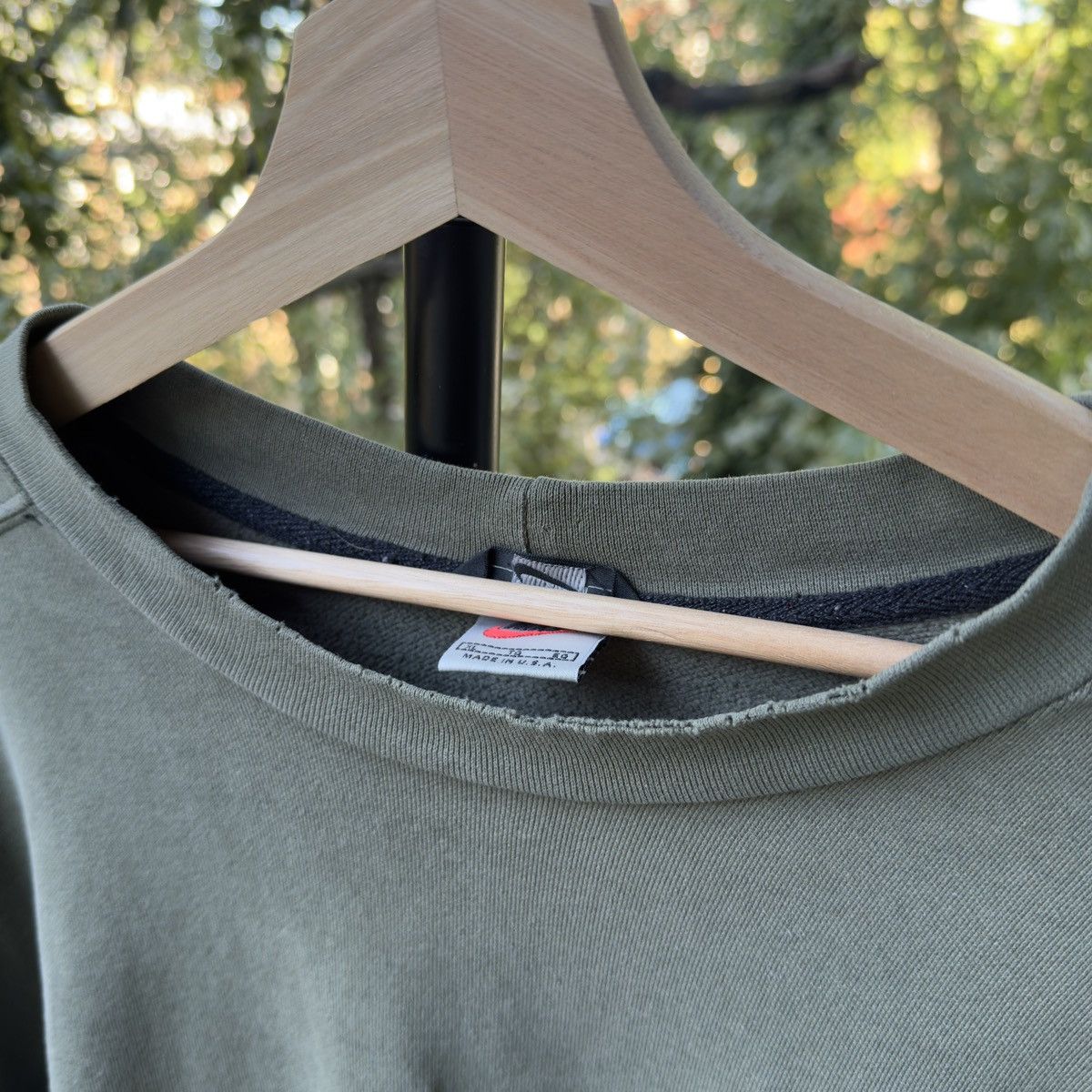 Nike Thrashed Faded 90s Nike Green Logo Sweatshirt ERD Grunge Size US XL / EU 56 / 4 - 3 Thumbnail
