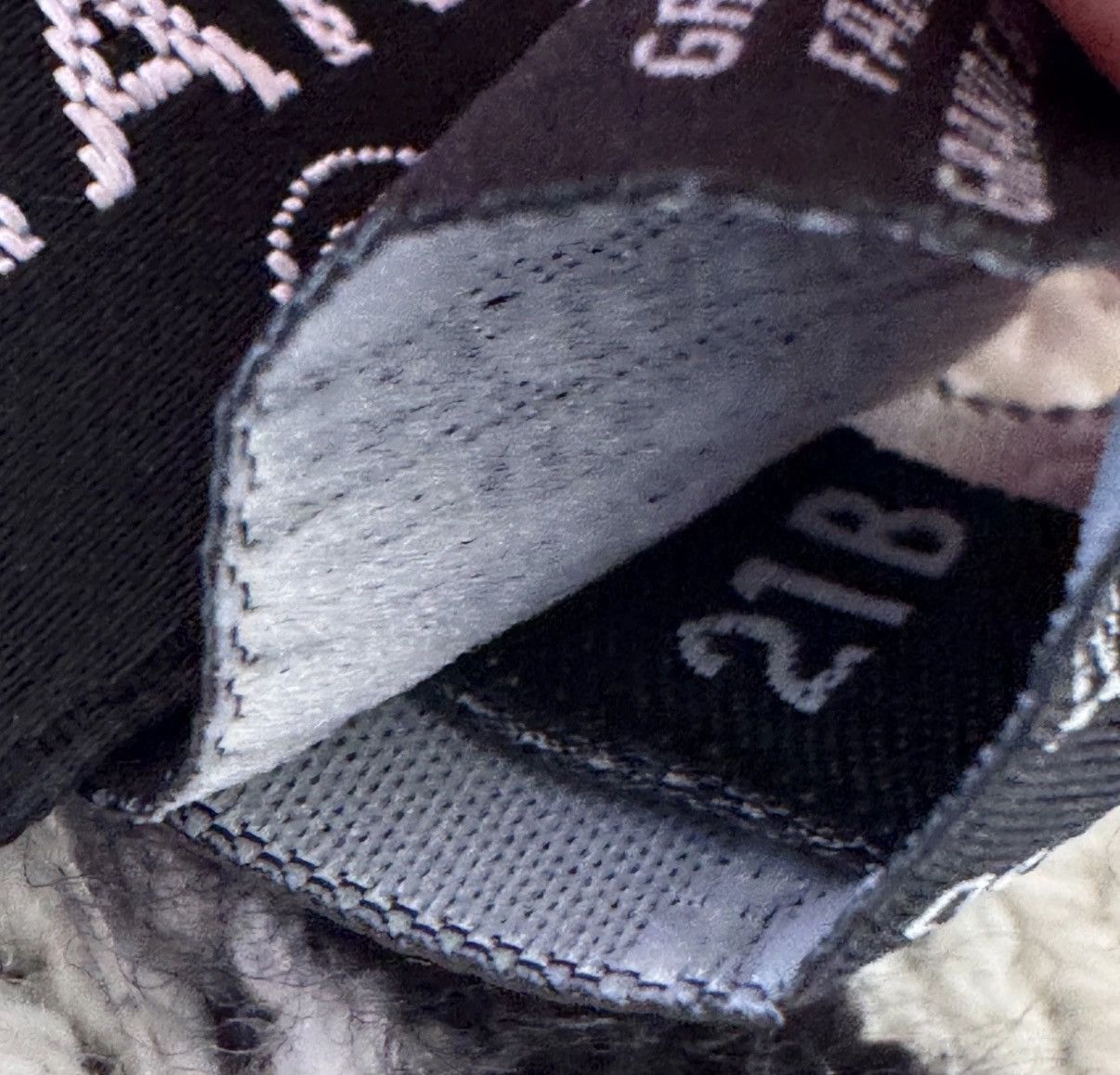 Chanel Chanel 21b Beanie Size ONE SIZE - 6 Thumbnail