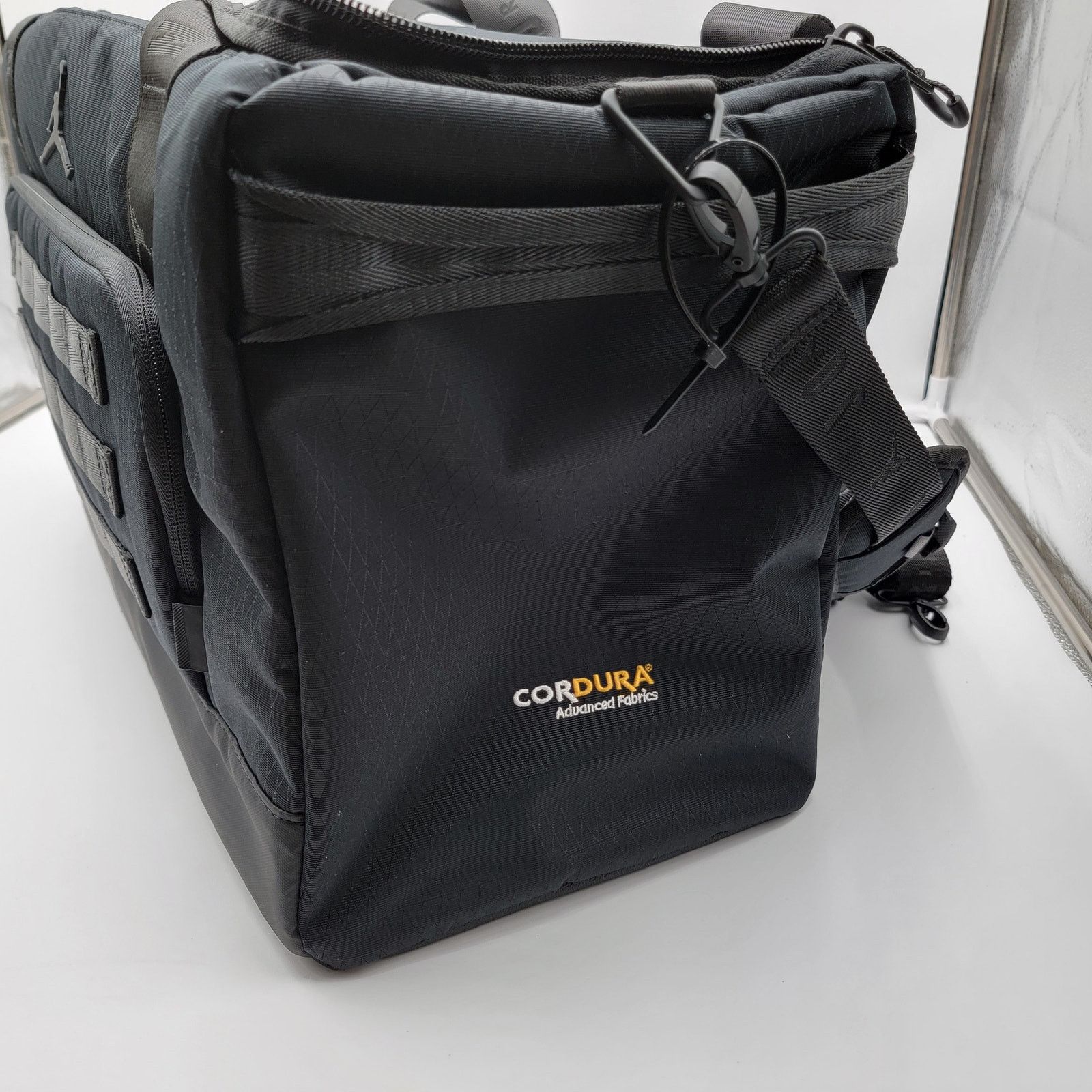Jordan Brand Jordan Collectors 44L Duffle Travel Bag Black MA0932-023 Size ONE SIZE - 13 Thumbnail