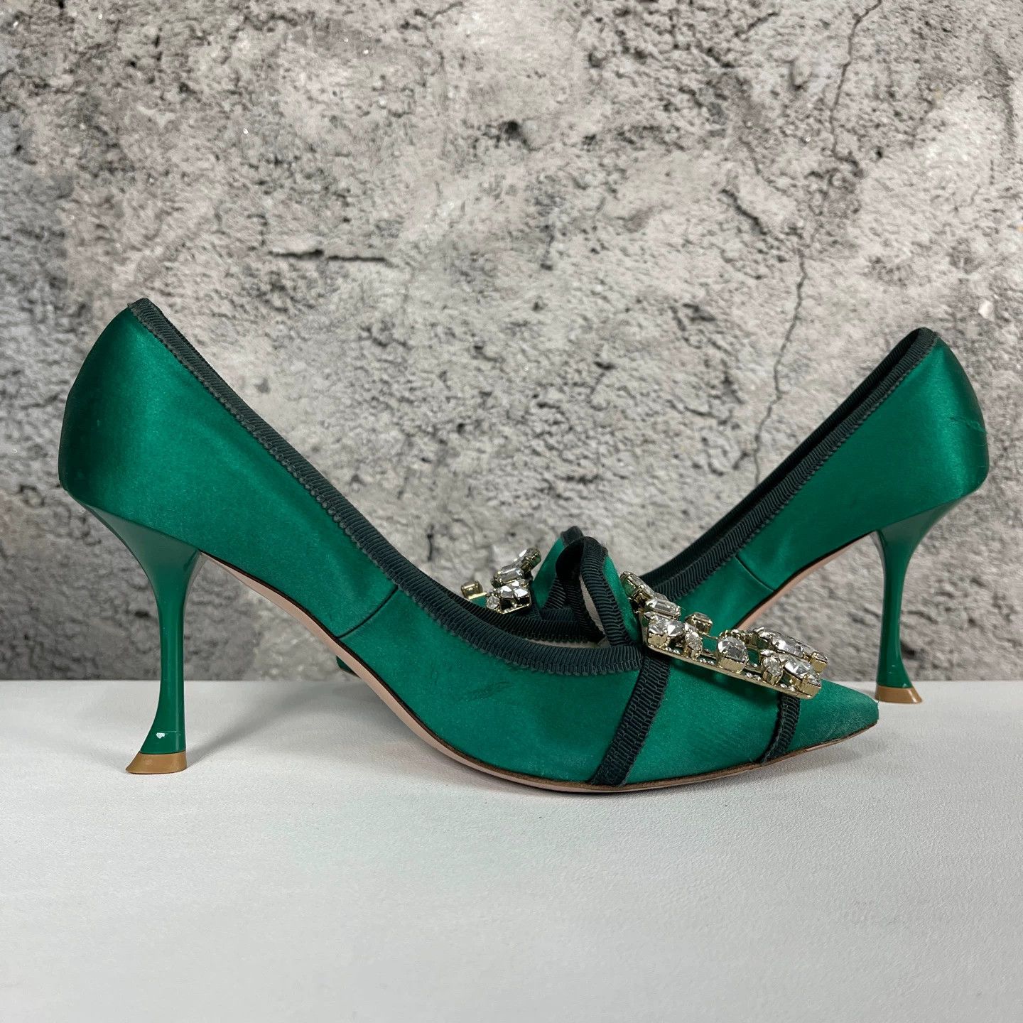 Roger Vivier Roger Vivier RV Crystal Buckle Pumps 36.5 Size US 6 / IT 36 - 5 Thumbnail