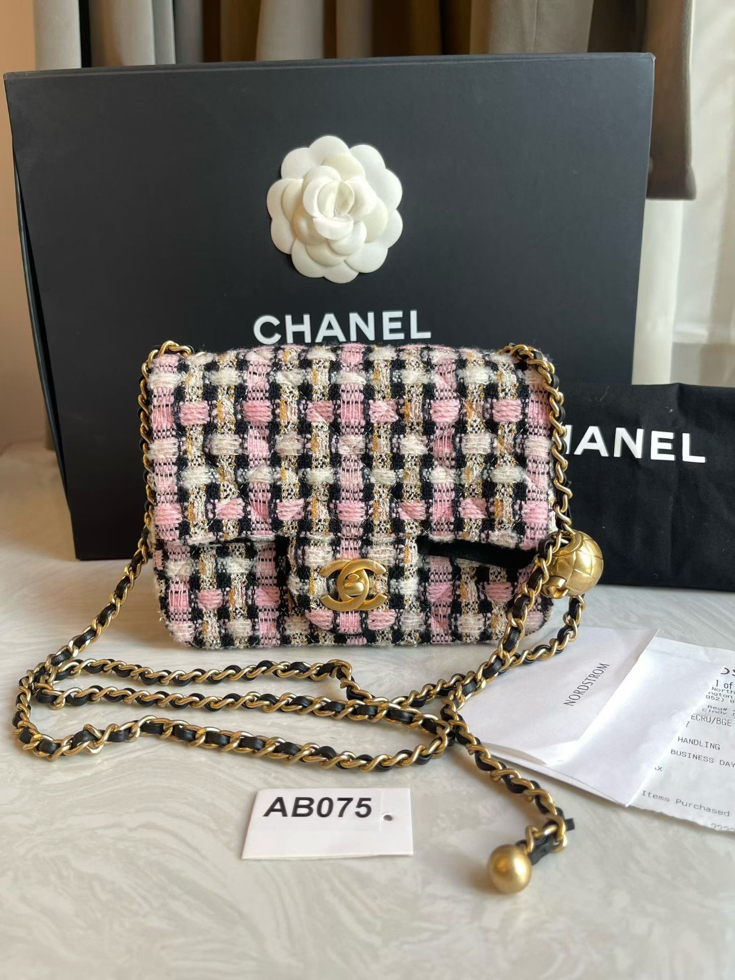 Chanel Pre-loved Bag Very good condition Size ONE SIZE - 1 Thumbnail