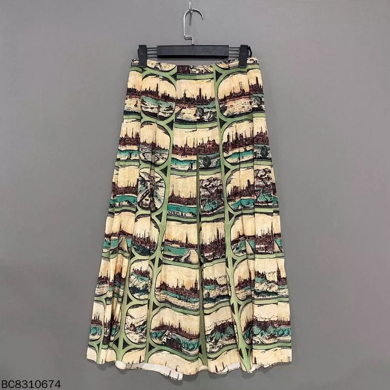 Gucci Gucci Urban pattern skirt 2504-Nextarrow Size 26" / US 2 / IT 38 - 1 Thumbnail