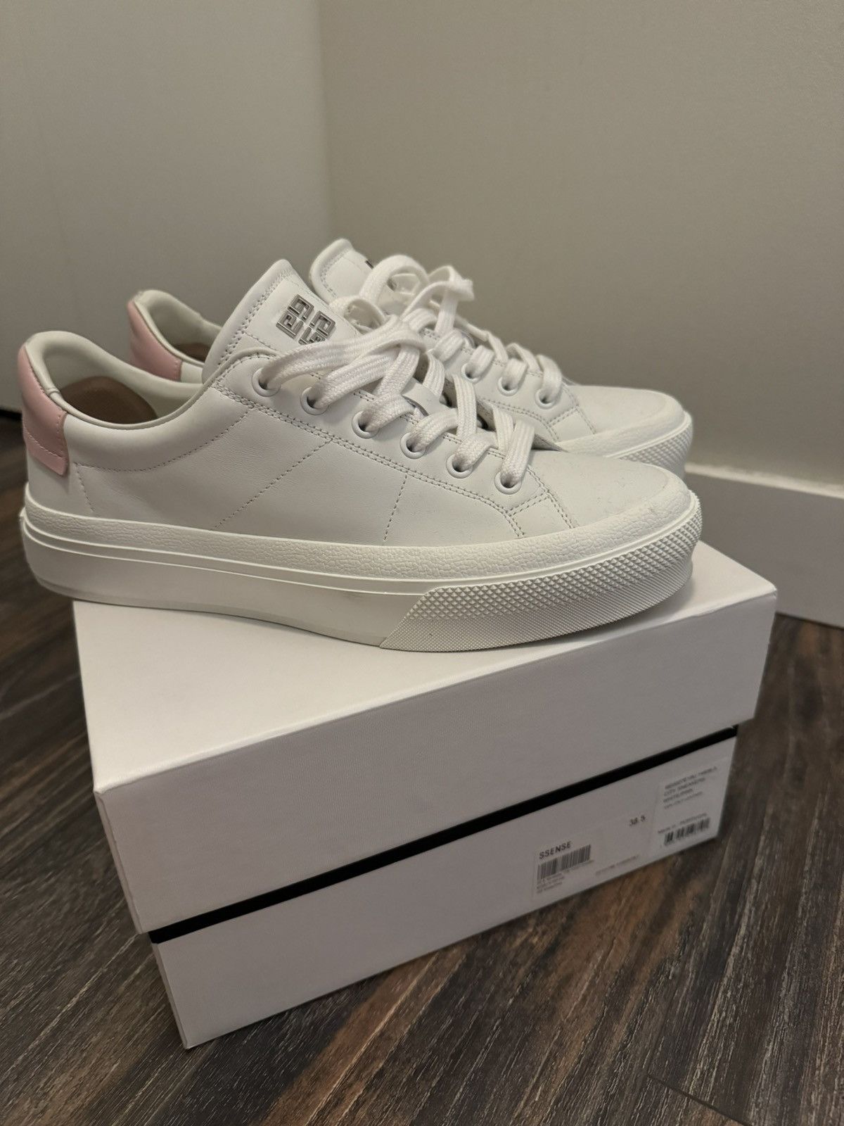 Givenchy Givenchy Street Sneakers size 38.5 Size US 8.5 / IT 38.5 - 1 Thumbnail