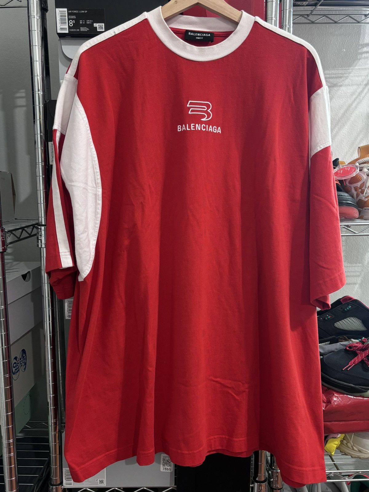 Balenciaga Balenciaga Small Logo Red Tee Size US L / EU 52-54 / 3 - 1 Thumbnail