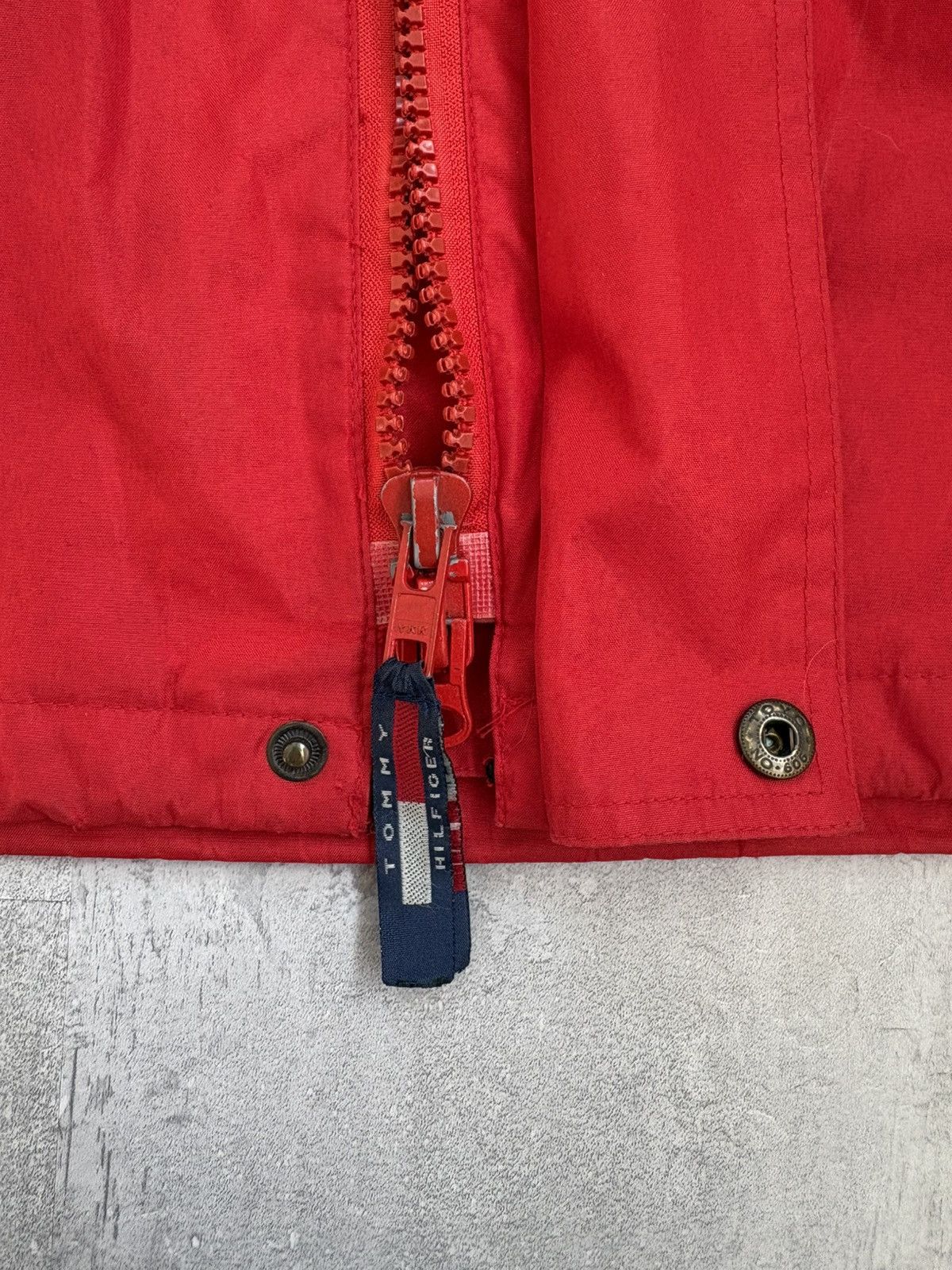 Tommy Hilfiger Vintage Tommy Hilfiger Gore-Tex Rain Jacket Size US L / EU 52-54 / 3 - 5 Thumbnail