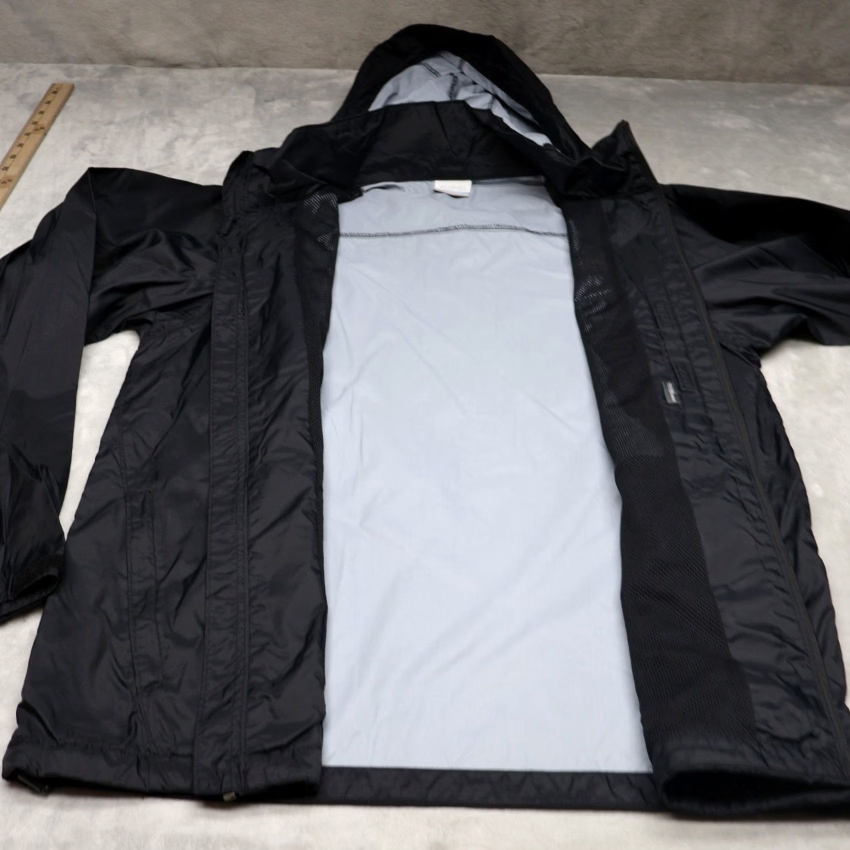 Rains Columbia Jacket Mens M Black Hooded Wind Rain Light Pack Outdoor Hiking Size US M / EU 48-50 / 2 - 3 Thumbnail