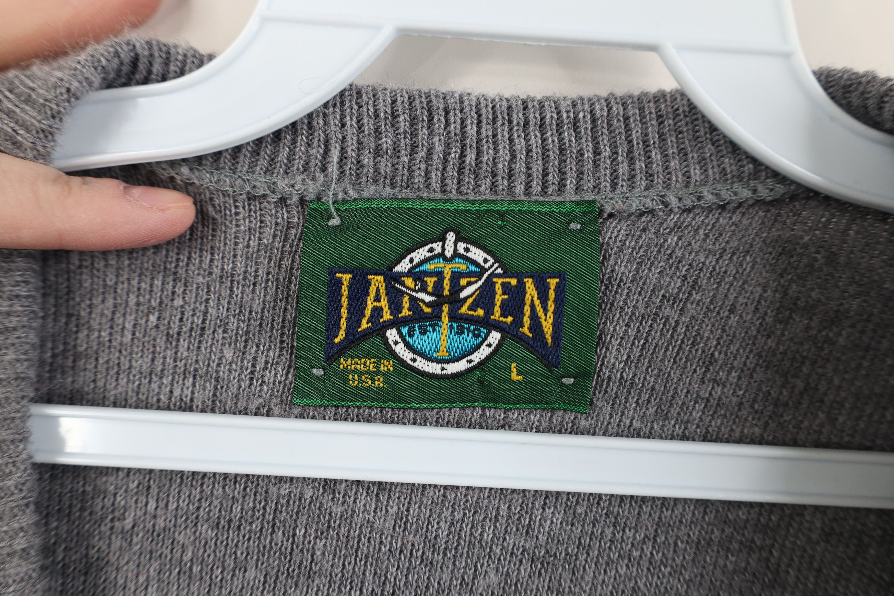 Vintage Vintage 70s Streetwear Blank Knit Sweater Vest Gray USA Size L / US 10 / IT 46 - 4 Thumbnail